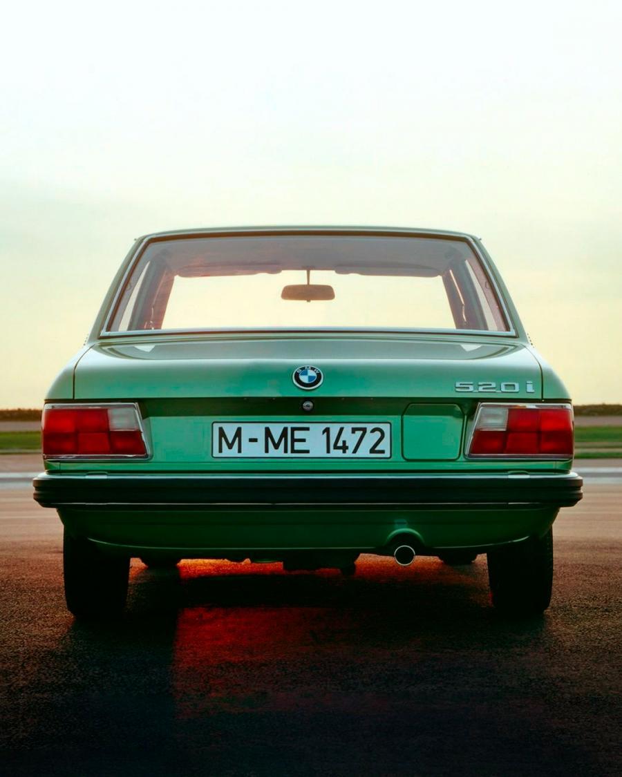  BMW 520i Sedan (E12) 1972 года  (фото 2 из 5)